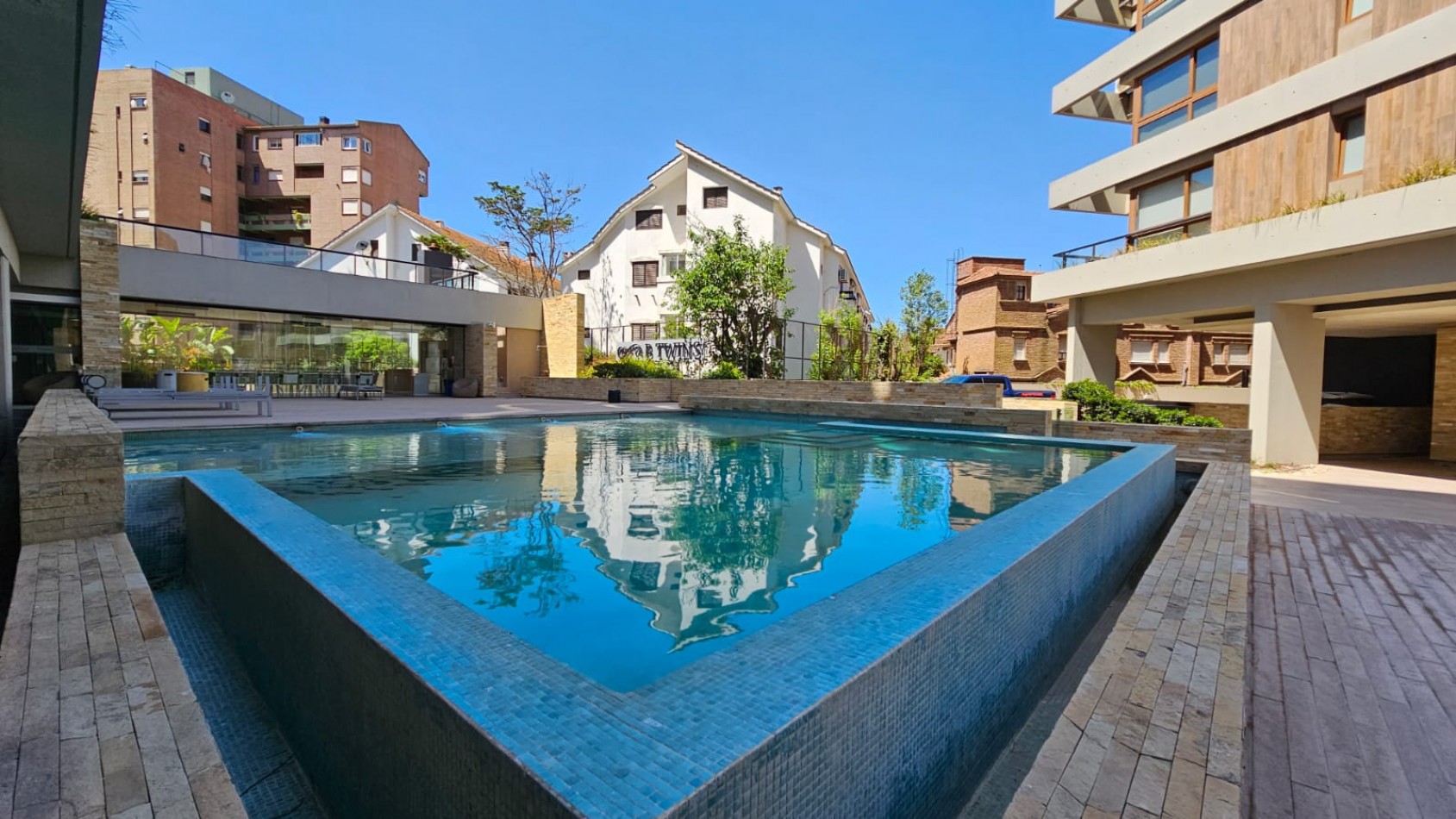 Excelente departamento de 4 ambientes zona Centro/Playa