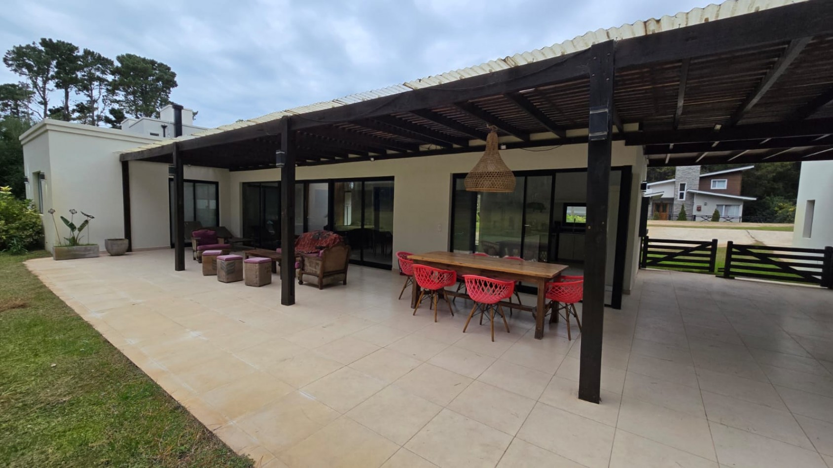 CASA EN VENTA EN COSTA ESMERALDA 3 DORMITORIOS