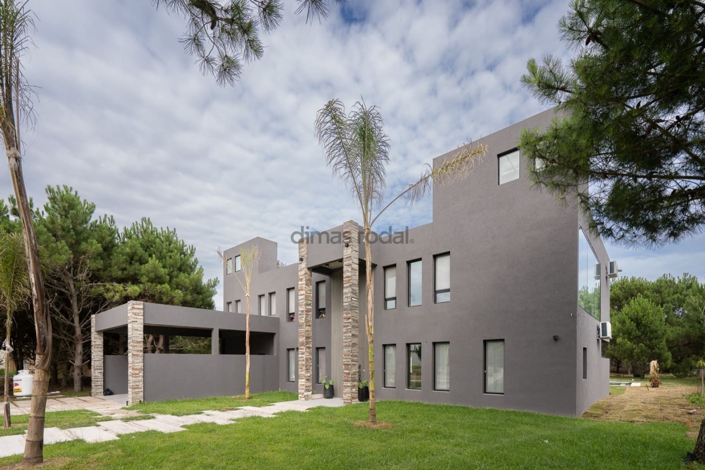 VENTA - PINAMAR - CASA EN LA HERRADURA