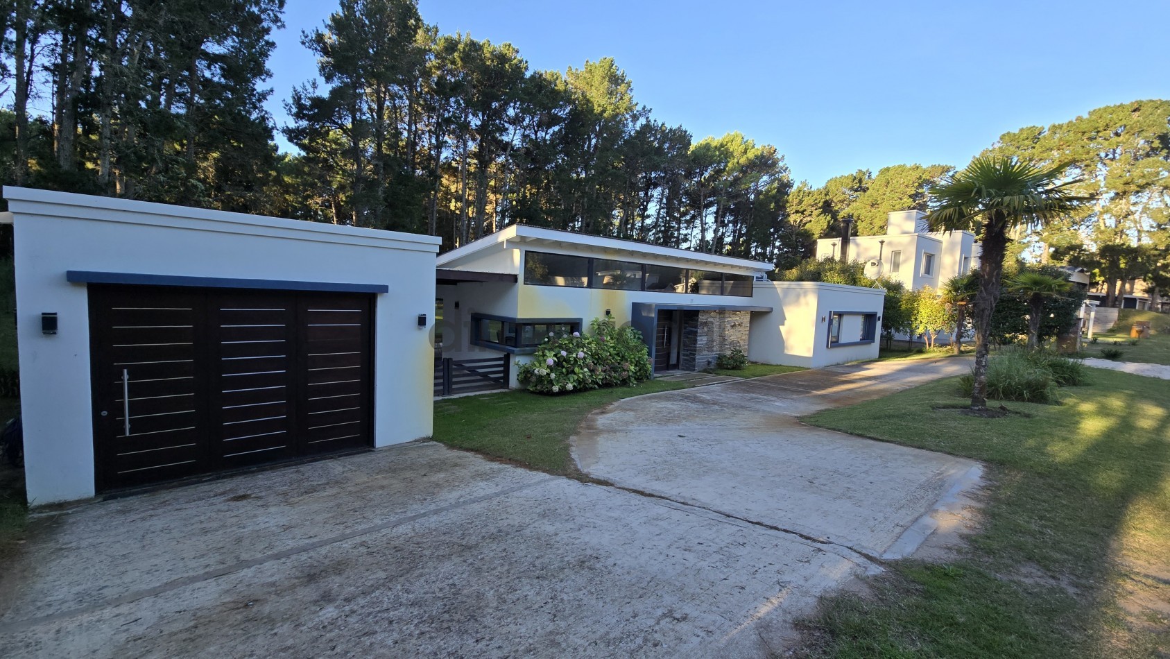 CASA EN VENTA EN COSTA ESMERALDA 3 DORMITORIOS
